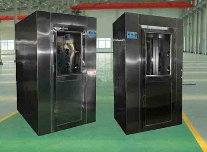 風淋室是操作人員進入潔凈室時使用的人身凈化裝置